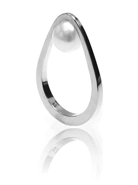 osnat har noy jewelry, sterling silver pearl ring, blogger ring, pearl influencer ring, engagement ring, pearl ring, wedding band